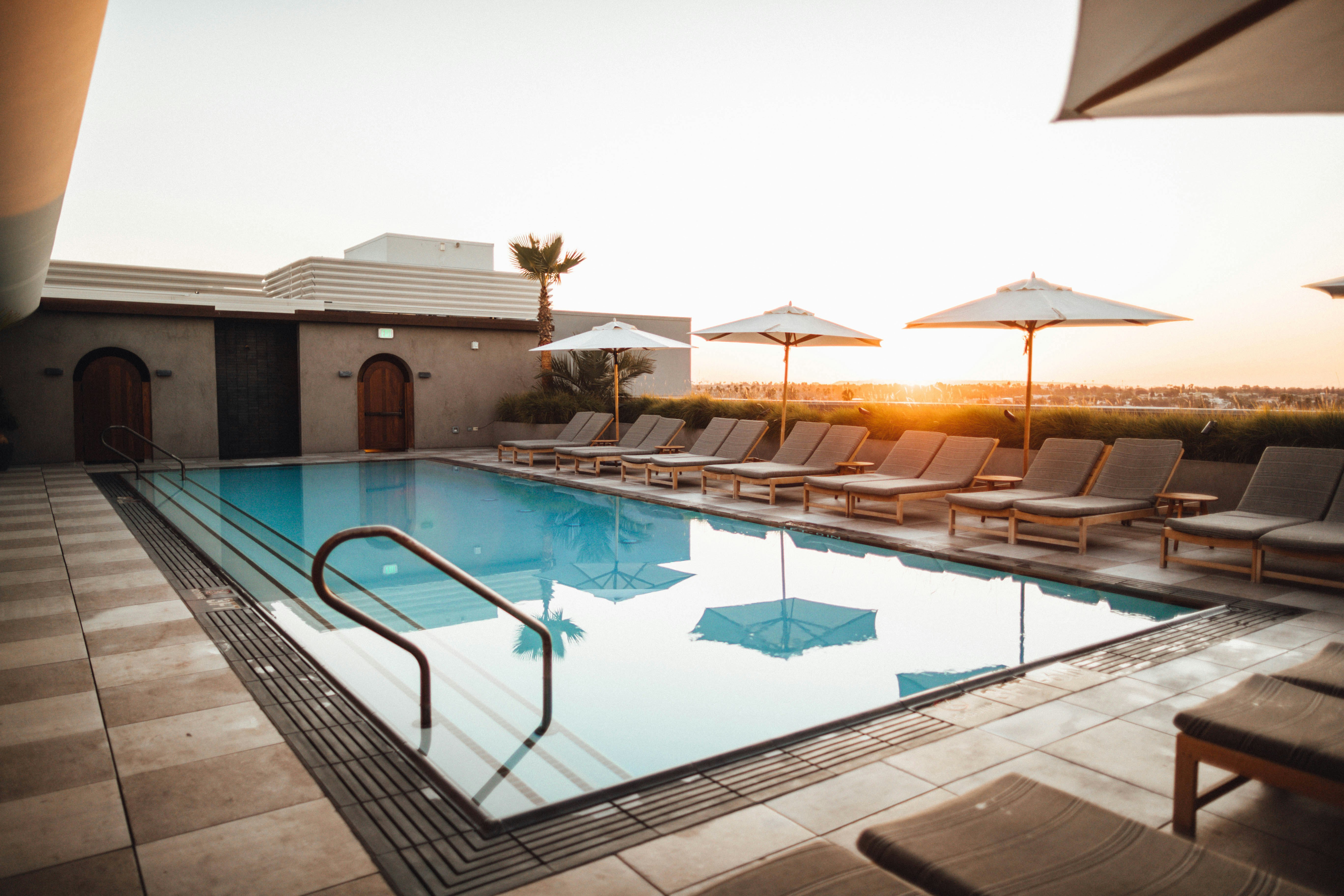 Luxury swimming pool with Pahlen equipment